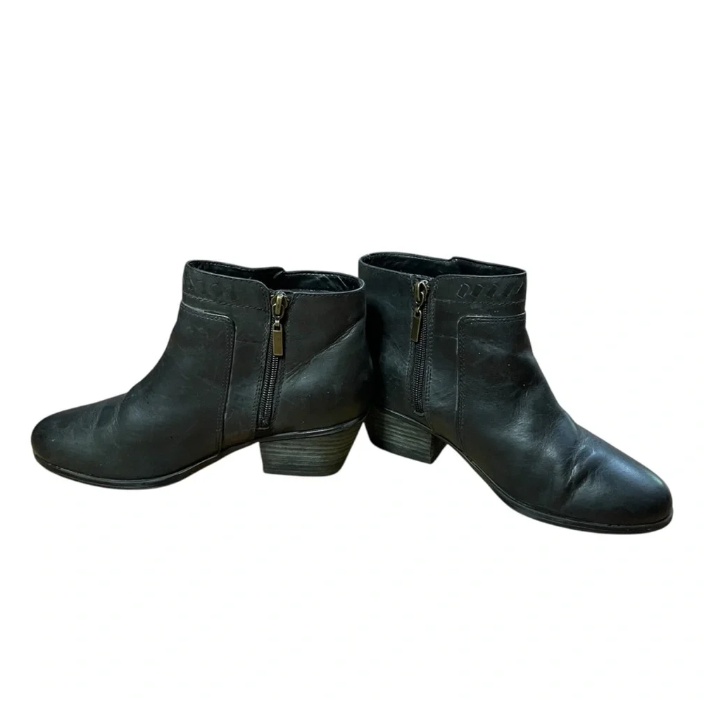 Clarks Artisan Gelata Flora Black Leather Fringe Ankle Boots Side Zip Women’s